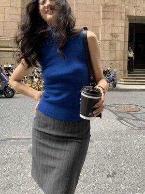 High-waisted Versatile Midi Skirt With A Back Slit