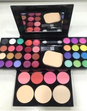 Makeup box make-up set