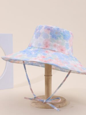 A Lady's Gradient Small Flower Tie-dye Wide-brimmed Hat With Adjustable And Shape-shifting Features, Trendy And Suitable For Outdoor, Beach And Vacation Activities.