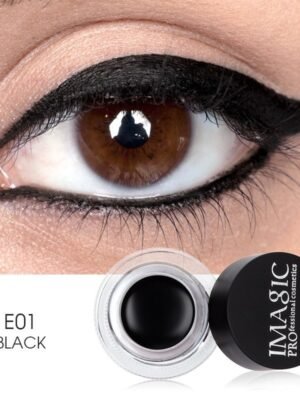 Big eye makeup with brush eyeliner