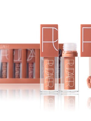 Lip gloss suit