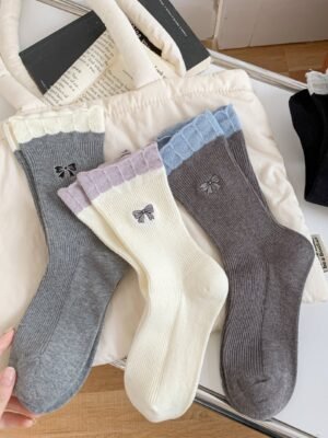 Autumn Double-Needle Petal Embroidery Colorblock Mid-Calf Socks
