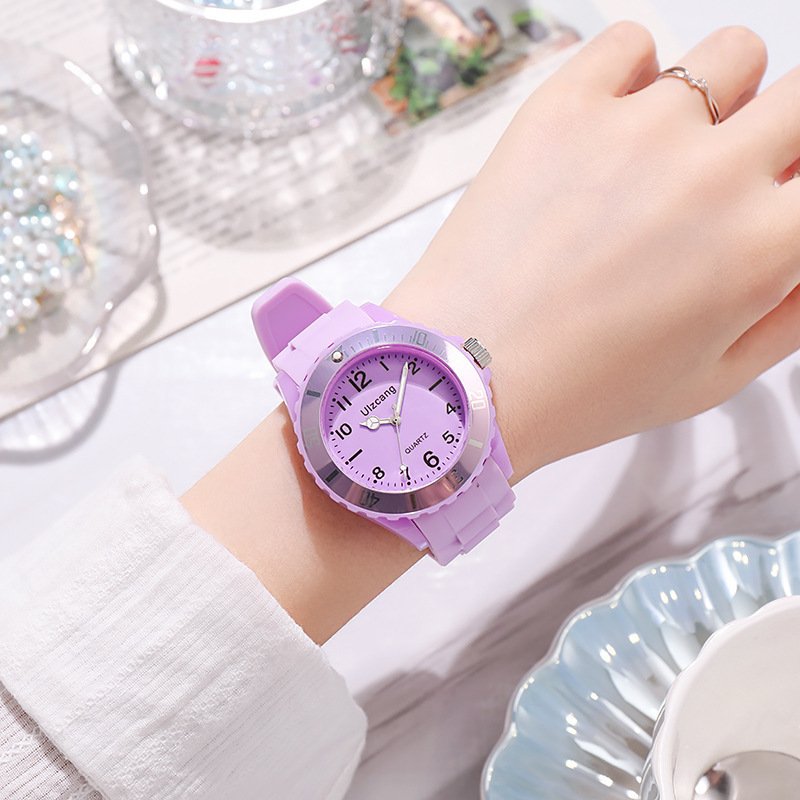 Color Jelly Junior High School And Elementary School Students In Niche Watch ā Image 3