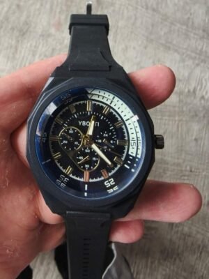 Men's Rubber Watch Strap Sports Pointer Quartz Watch