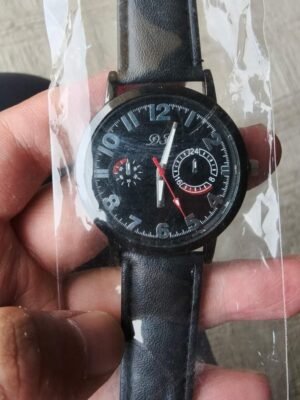 Men's Leather Strap Sports Pointer Quartz Watch