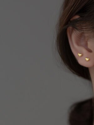 S925 Silver Glossy Love Heart Stud Earrings Simple Daily