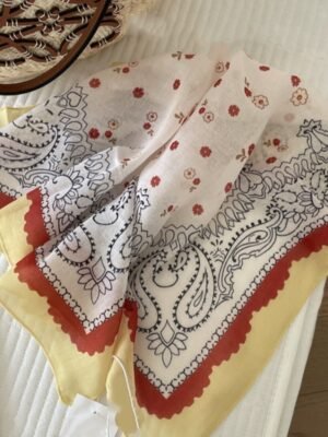 Skin-friendly Soft Cotton And Linen Breathable Neck Protection Small Square Towel Polka Dot