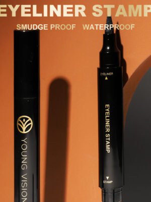 Black And White Seal Eyeliner Not Easy To Smudge