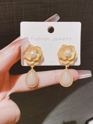 Sterling Silver Needle Rose Pearl Design Hong Kong Style Flower Stud Earrings